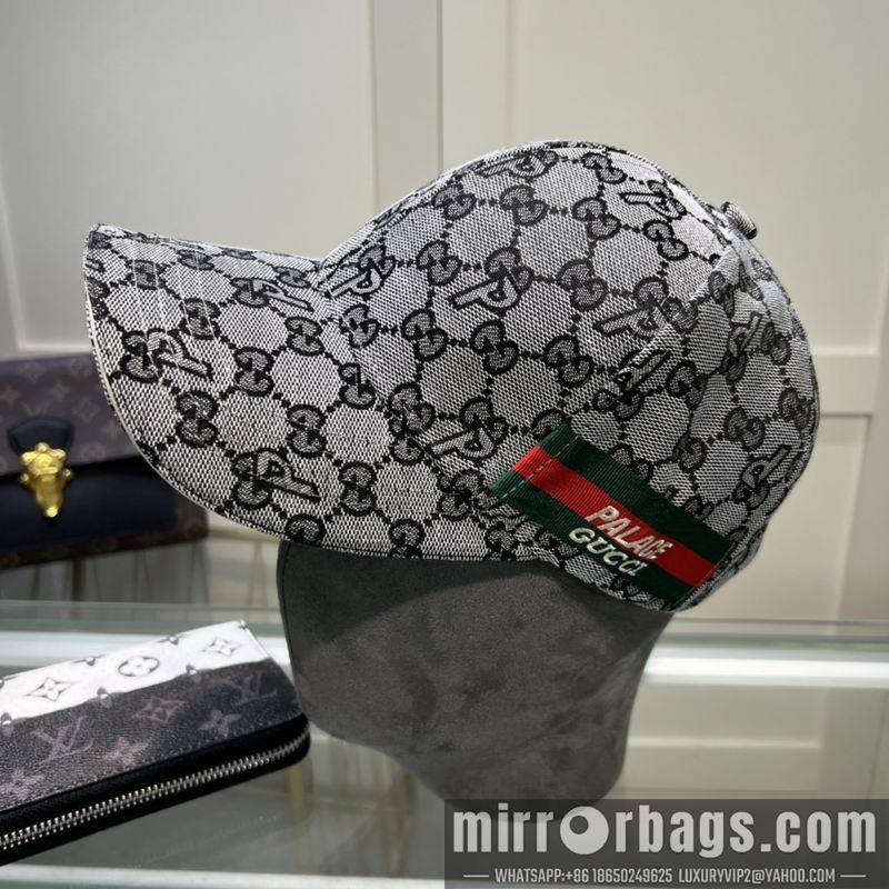Gucci X Place Hat 032601