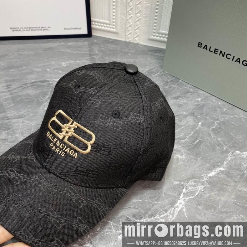 Gucci X Balenciaga 032411