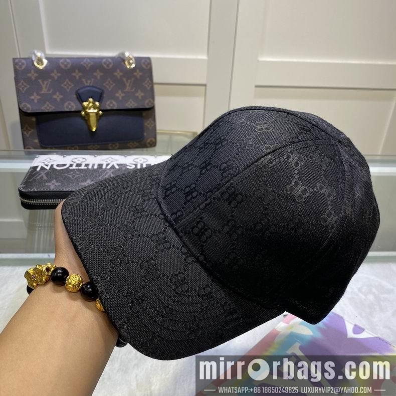 Gucci X Balenciaga 032414