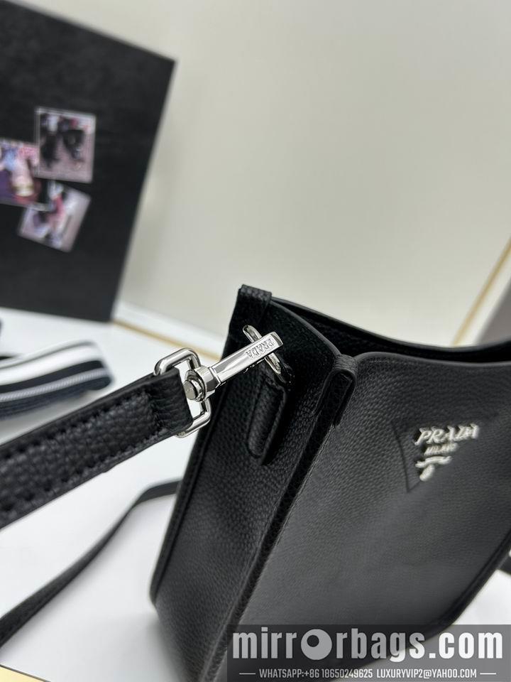 Prada Bags Prada 1BC073 20x19x6cm jj.