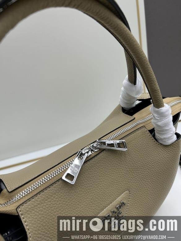 Prada Bags Prada 66206 32x26x13cm jj2
