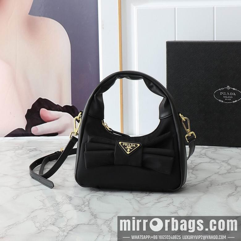Prada Bags 1BC241 22X13X7cm XMY