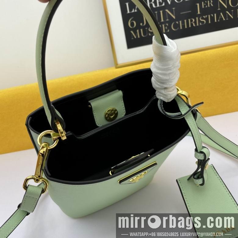 Prada Bags WW1BA219绿 21X11X18
