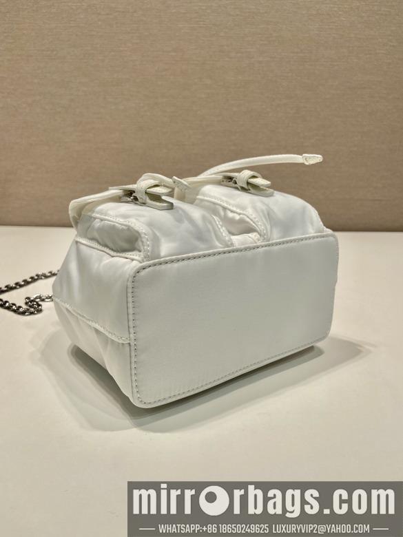 Prada Bags Prada 1BH029 17x18.5x8cm AP3