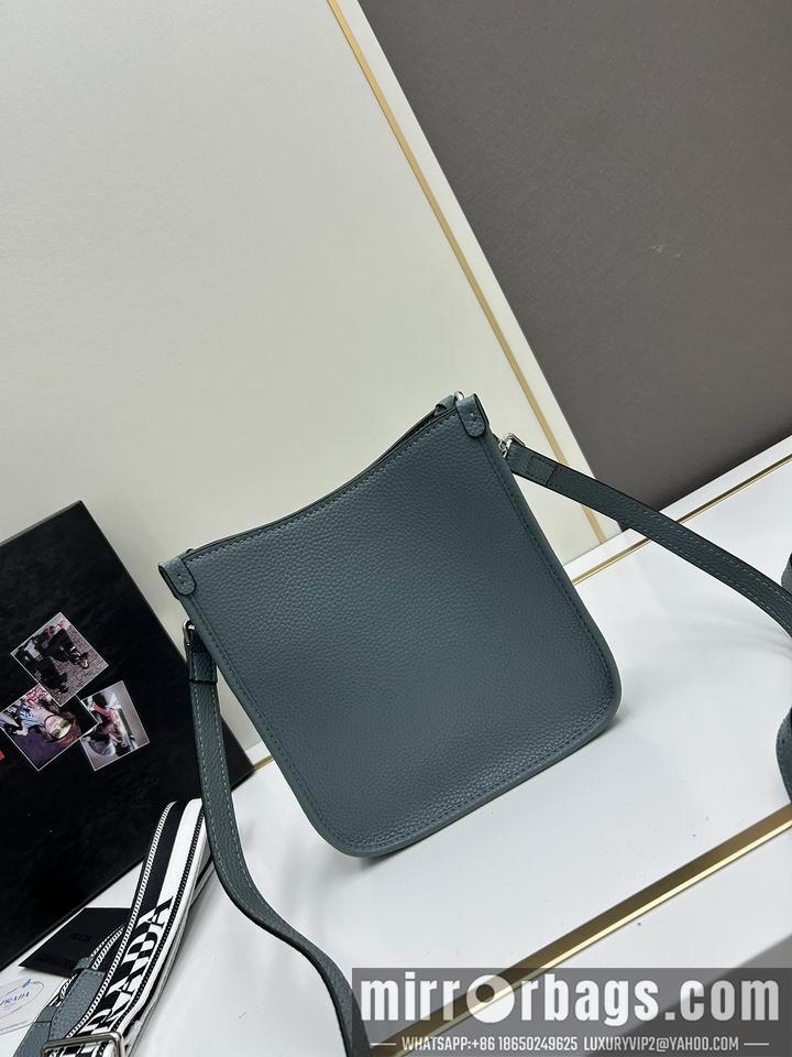 Prada Bags Prada 1BC073 20x19x6cm jj5