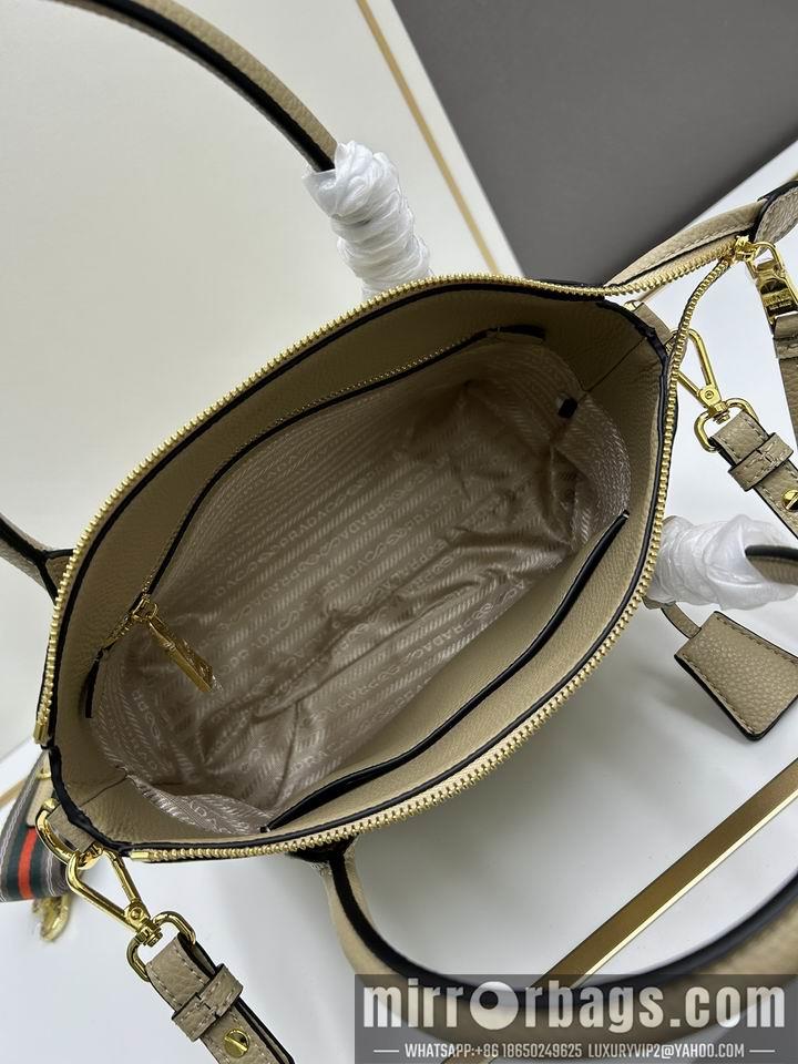 Prada Bags Prada 1BA157 31x23x14cm jj5