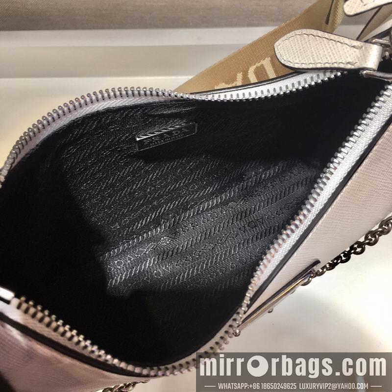 Prada Bags Re-Edition Duchesse AP1NE515 23x13x5cm