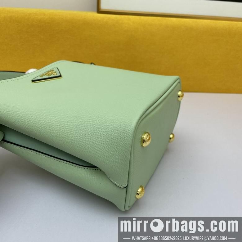 Prada Bags WW1BA219绿 21X11X18