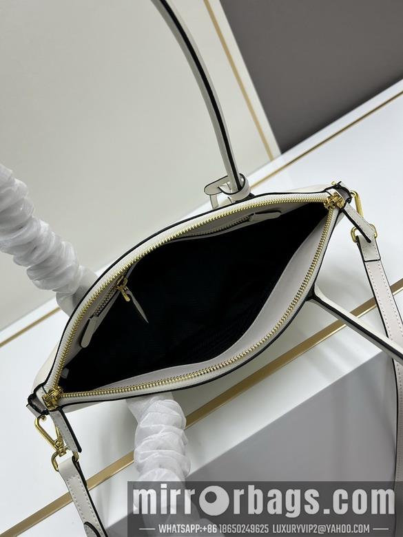 Prada Bags Prada 1BA427 26x17x9cm ww1