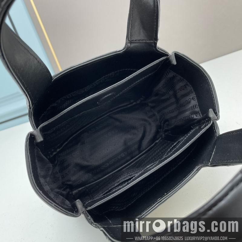 Prada Bags Prada 1BG199菱格菜篮子18x16x10cm ww