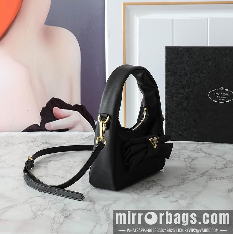 Prada Bags 1BC241 22X13X7cm XMY