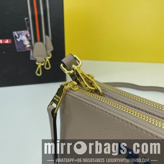 Prada Bags Prada 2100 25x15x5cm ww