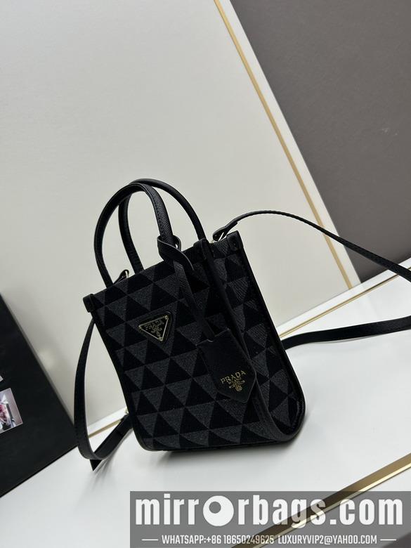 Prada Bags Prada 23140 17x18x6cm jj