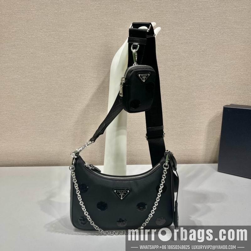 Prada Bags Re-Edition 1BH204 22x18x6.5cm ap 36