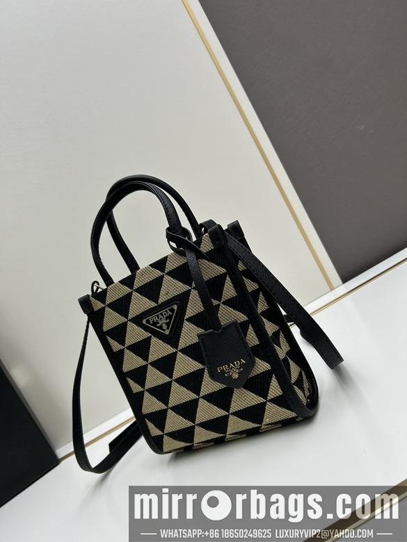 Prada Bags Prada 23140 17x18x6cm jj1