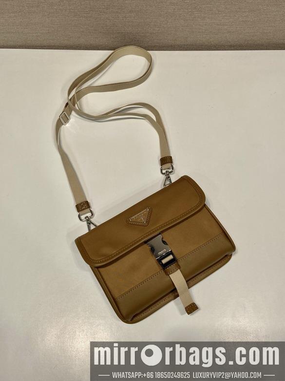 Prada Bags Prada 2ZH108 18x14x3cm AP1