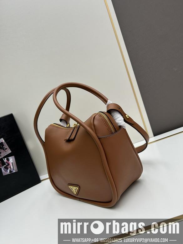 Prada Bags Prada Lindy 25x18x10.5cm jj1