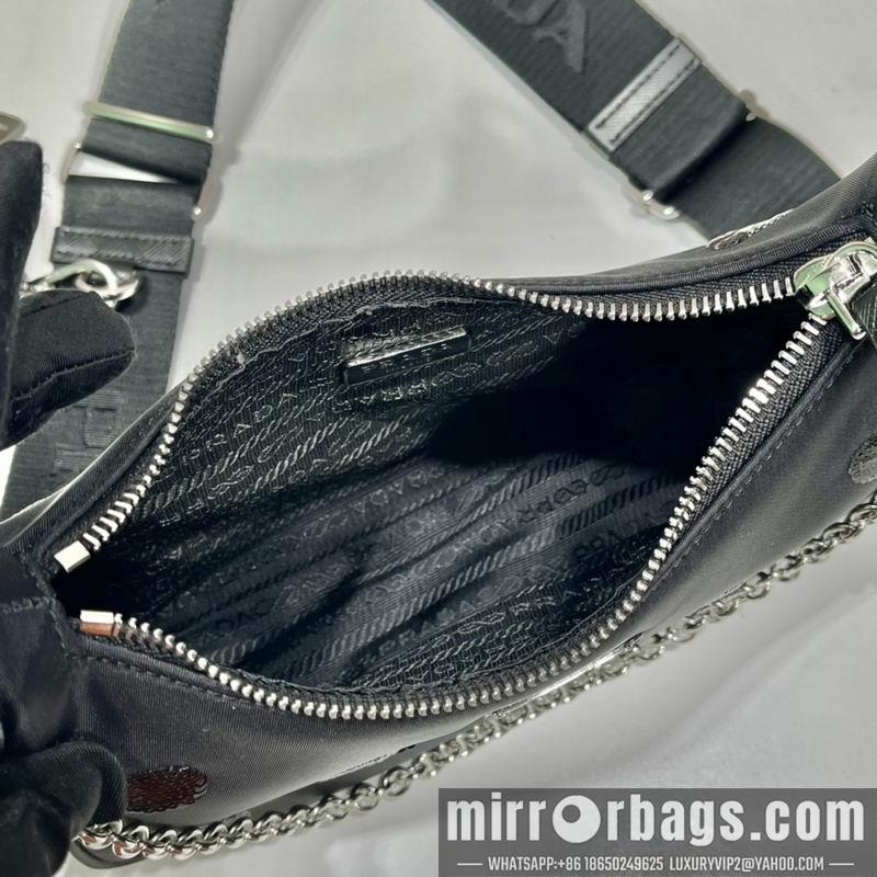 Prada Bags Re-Edition 1BH204 22x18x6.5cm ap 36