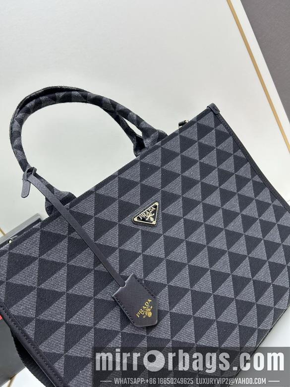 Prada Bags Prada 23140 39x30x11cm jj