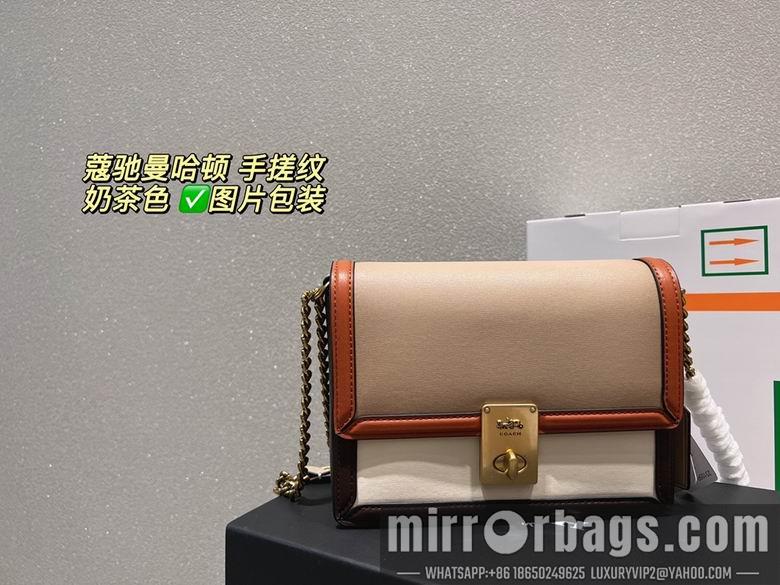 Coach Bags Hutton 21x14 CN2