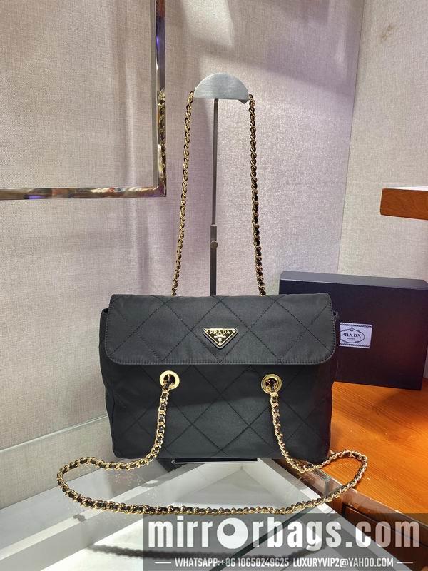 Prada Bags Vintage 1BD630 30x26x6cm ap 18