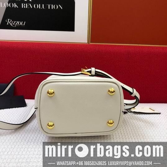 Prada Bags Prada Saffiano 1BA219十字纹 20x11x18cm CN6色