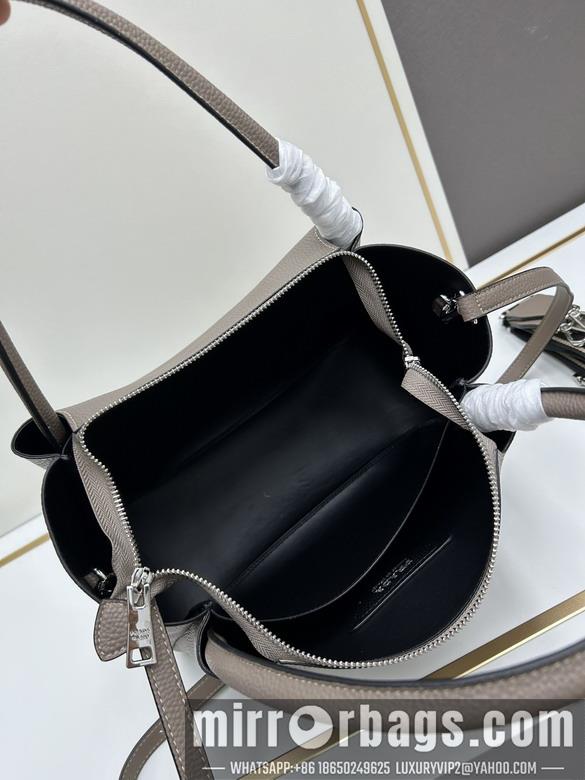 Prada Bags Prada 66206 32x26x13cm jj3