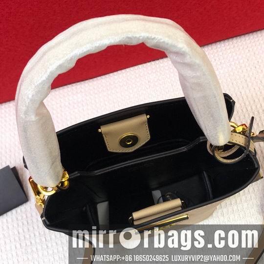 Prada Bags Prada Saffiano 1BA219十字纹 20x11x18cm CN6色