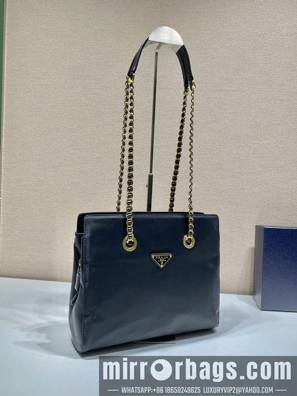 Prada Bags Vintage 1BD631 30x26x6cm ap 57