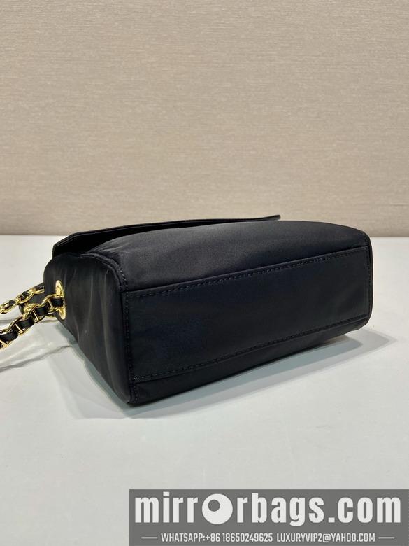 Prada Bags Prada 1BD648 18x17x5cm AP