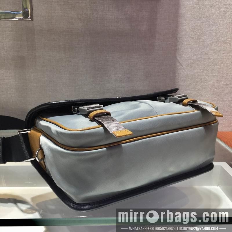 Prada Bags Re-Nylon Saffiano 2VD169B 26x20x10cm ap 23