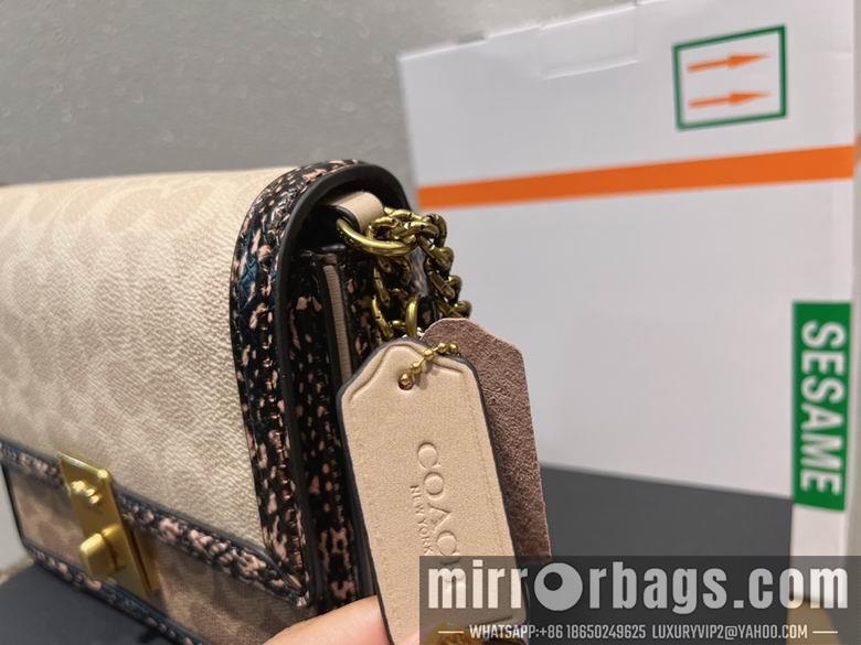 Coach Bags Hutton 21x14 CN1