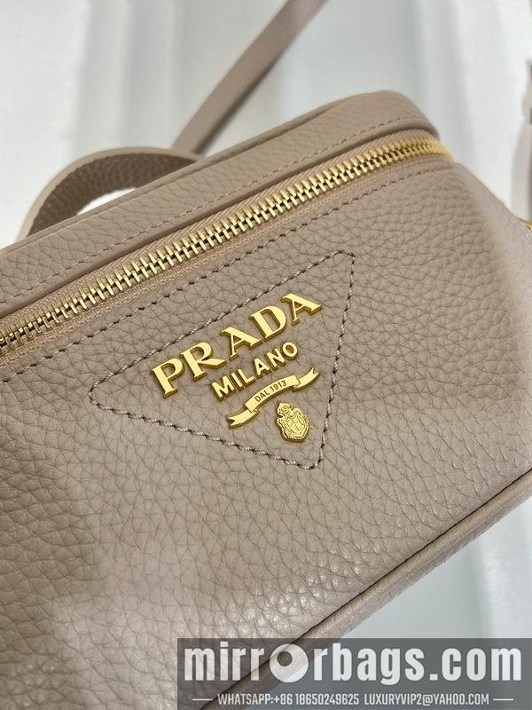 Prada Bags Prada 1BH202 18x11.5x7.5cm AP