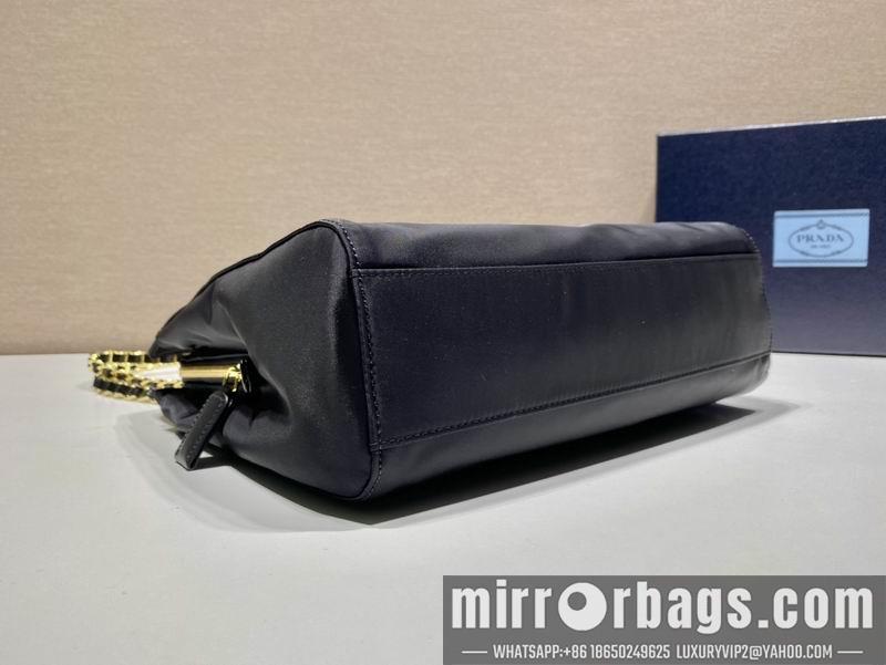 Prada Bags Vintage 1BD631 30x26x6cm ap 57