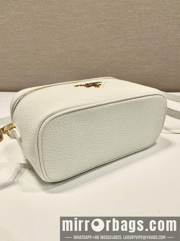 Prada Bags Prada 1BH202 18x11.5x7.5cm AP