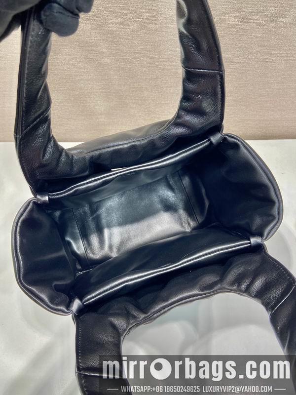 Prada Bags Prada tote 1BG413 30x26x17cm AP