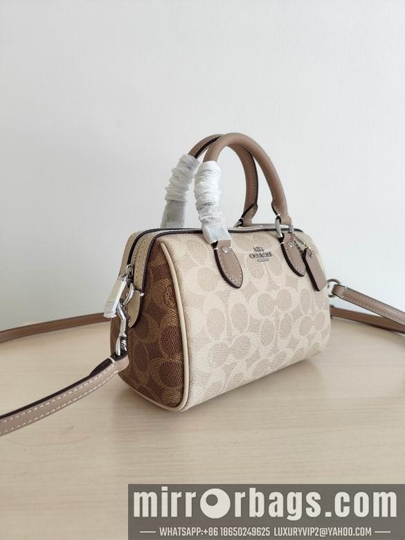 Coach Bags CW330 17.5X12X10cm JH