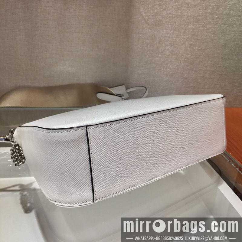 Prada Bags Re-Edition Duchesse AP1NE515 23x13x5cm