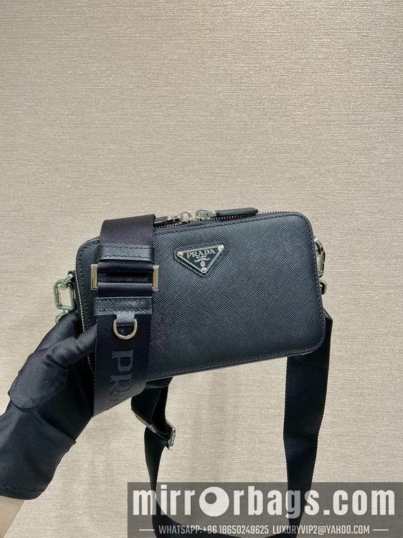 Prada Bags Prada Brique 2VH173十字纹 19x11.5x3.5cm AP