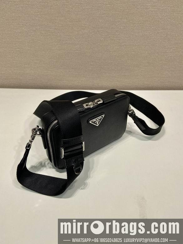 Prada Bags Prada Brique 2VH173十字纹 19x11.5x3.5cm AP