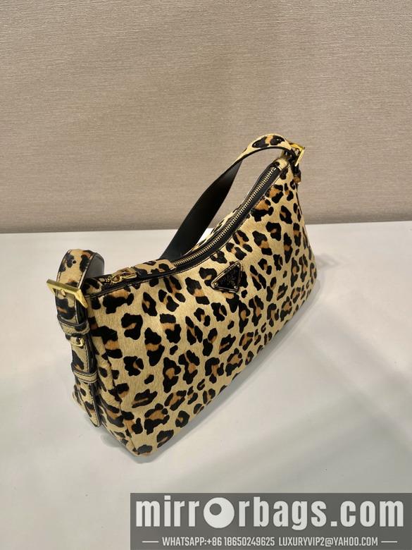 Prada Bags Prada 1BC229 31x18x10cm AP