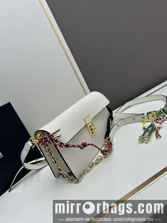Prada Bags Prada 1BD379 24x13.5x6cm jj1