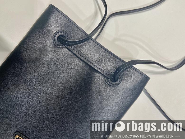 Prada Bags Prada 1BH221 17x20cm AP
