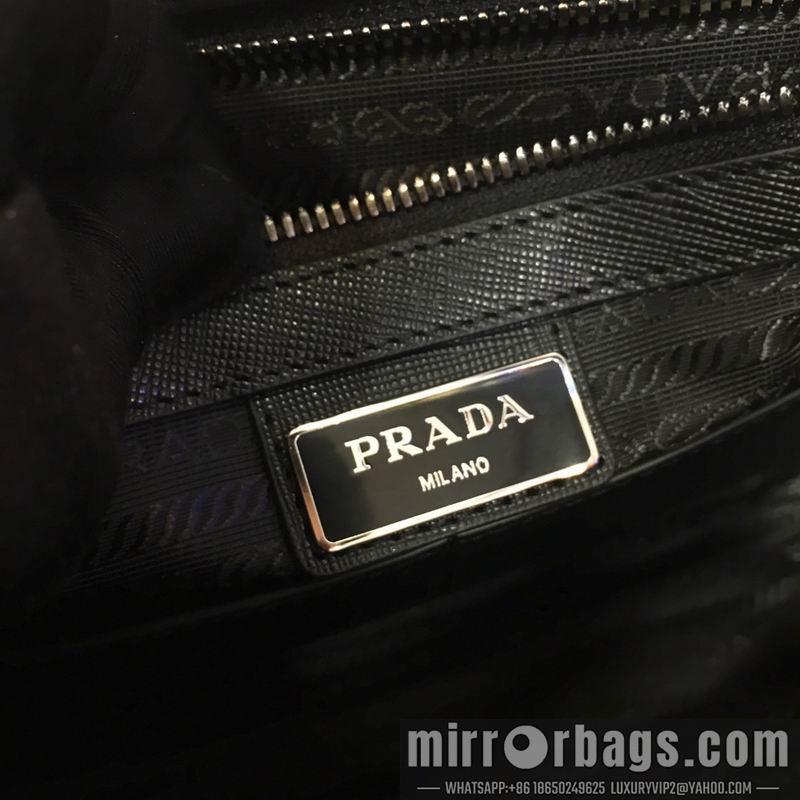 Prada Bags Re-Nylon Saffiano 2VD169B 26x20x10cm ap 23