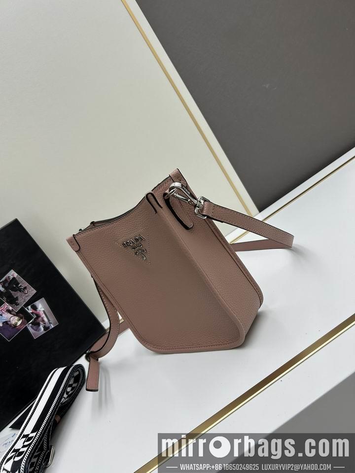 Prada Bags Prada 1BC073 20x19x6cm jj2