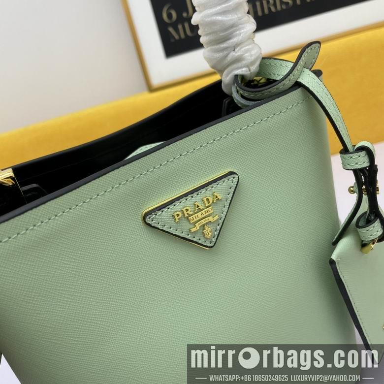 Prada Bags WW1BA219绿 21X11X18