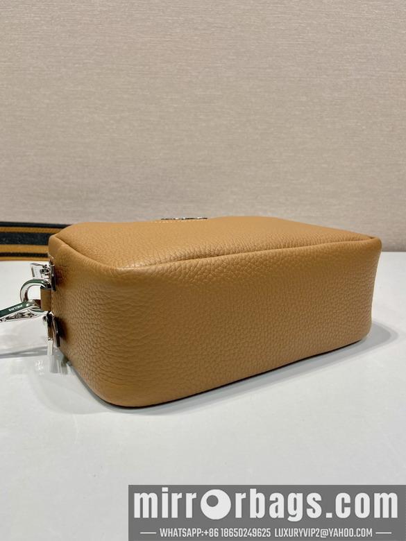 Prada Bags Prada 1BD082 22x14x8cm AP