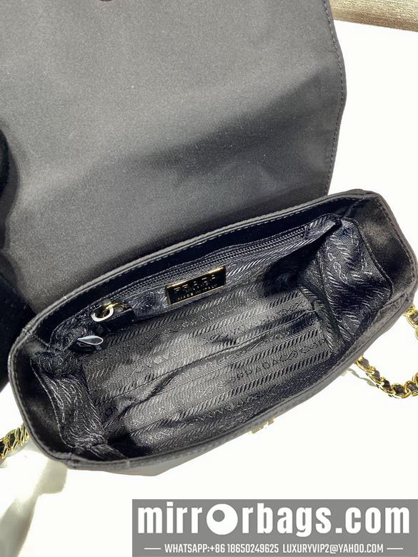 Prada Bags Prada 1BD648 18x17x5cm AP