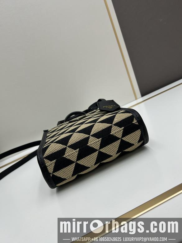 Prada Bags Prada 23140 17x18x6cm jj1