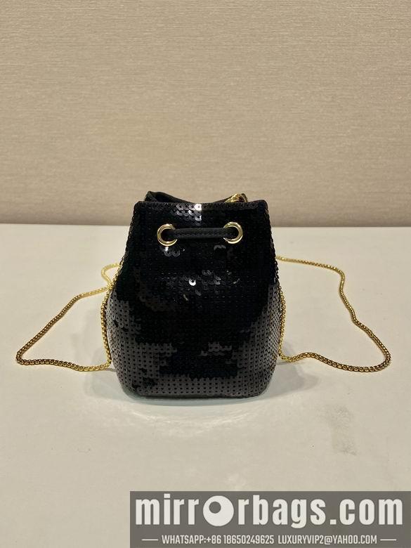 Prada Bags Prada 1NR016 10x12x7cm AP1